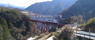 南阿蘇鉄道と立野ダム